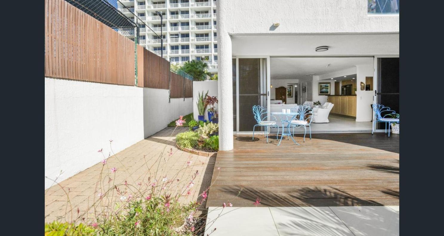 Апарт отель Sundeck Gardens Маручидор Экстерьер фото
